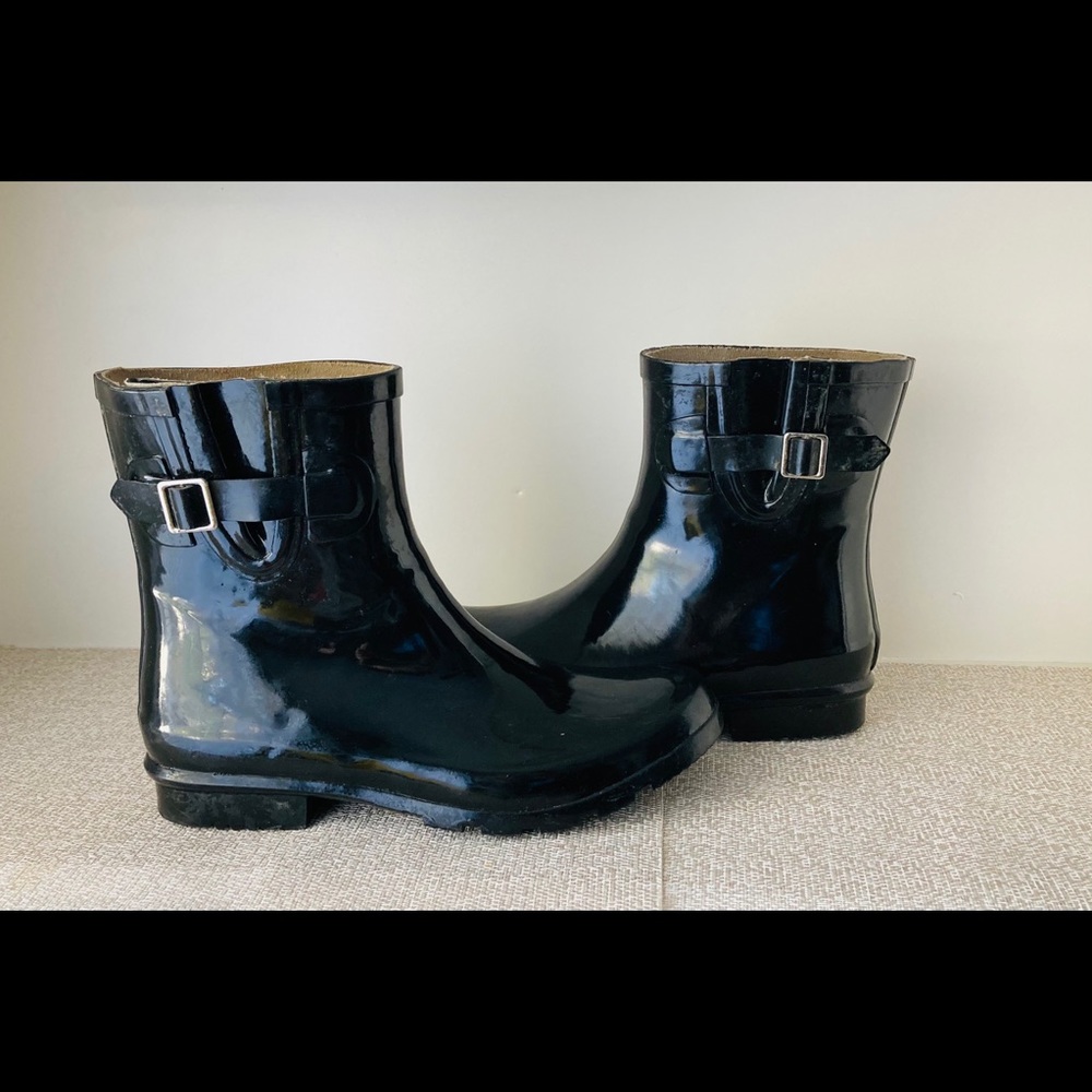 Nomad Women’s Dew Black Rain Boots Size 10